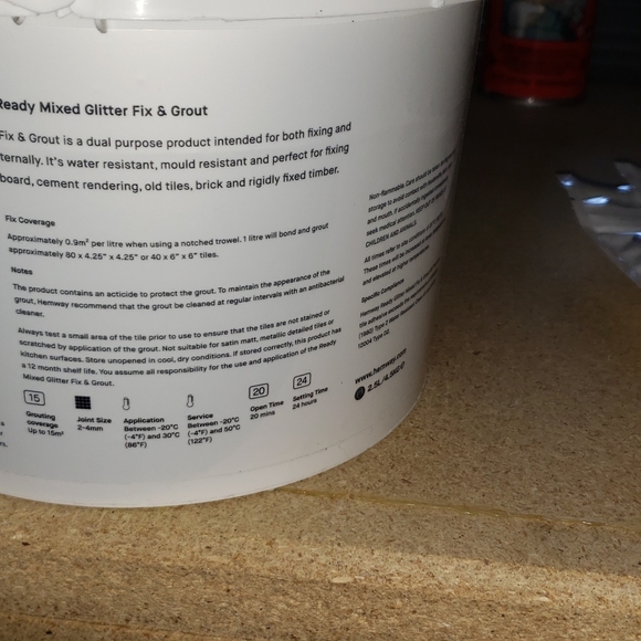 Glitter grout - Picture 2 of 4